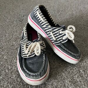 Girls Sperry top sider Bahama boat shoes